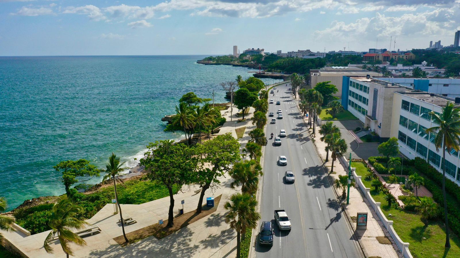 20 accidentes graves y 11 fallecidos en tres años motivaron intervención del INTRANT en el Malecón para salvar vidas