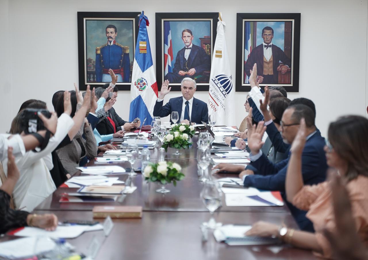 Consejo Nacional de Educación aprueba Estrategia de Educación Digital y socializa propuesta para regular uso de celulares en las escuelas