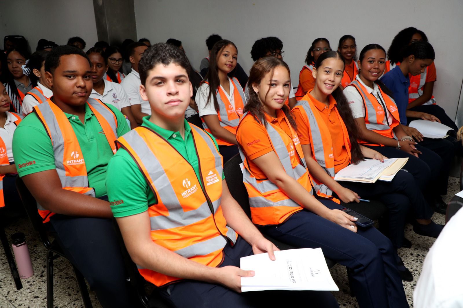 INTRANT certifica a 189 jóvenes como Guardianes del Tránsito y fortalece la cultura de seguridad vial en el país