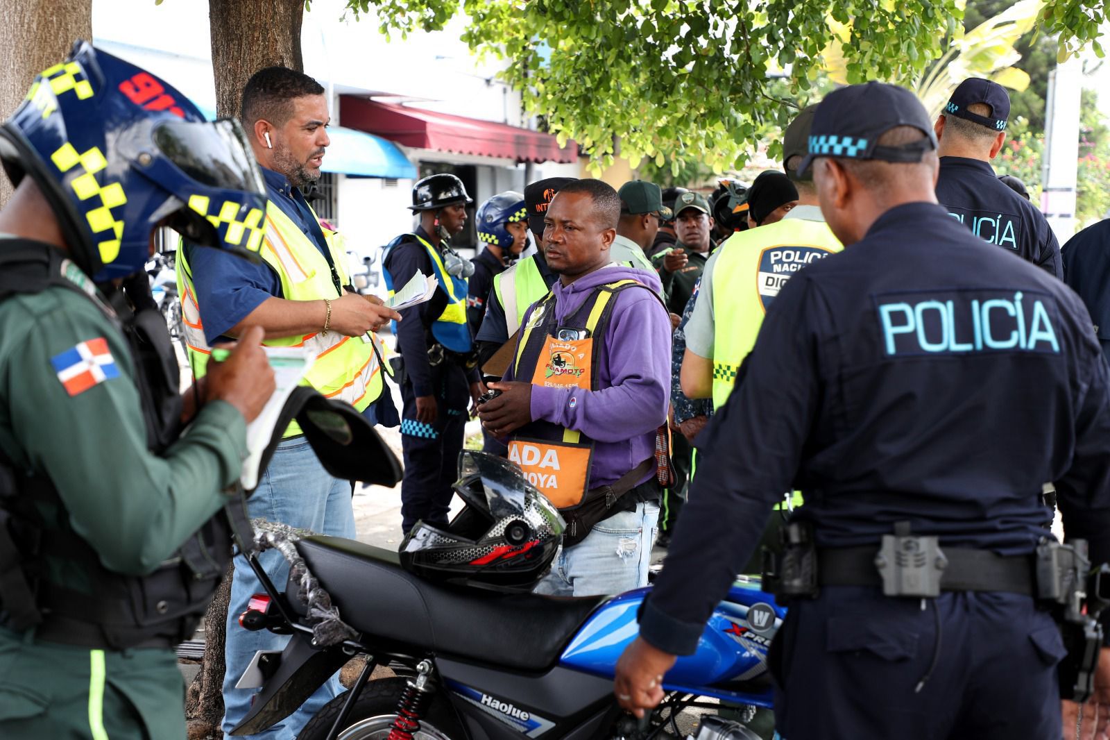 INTRANT y organismos de seguridad intervienen paradas de motoconcho, retienen  motocicletas y realizan pruebas de alcoholemia