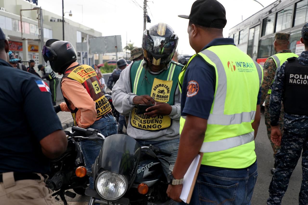 Instituciones intervienen 488 paradas de motoconcho en operativo nacional de regularización
